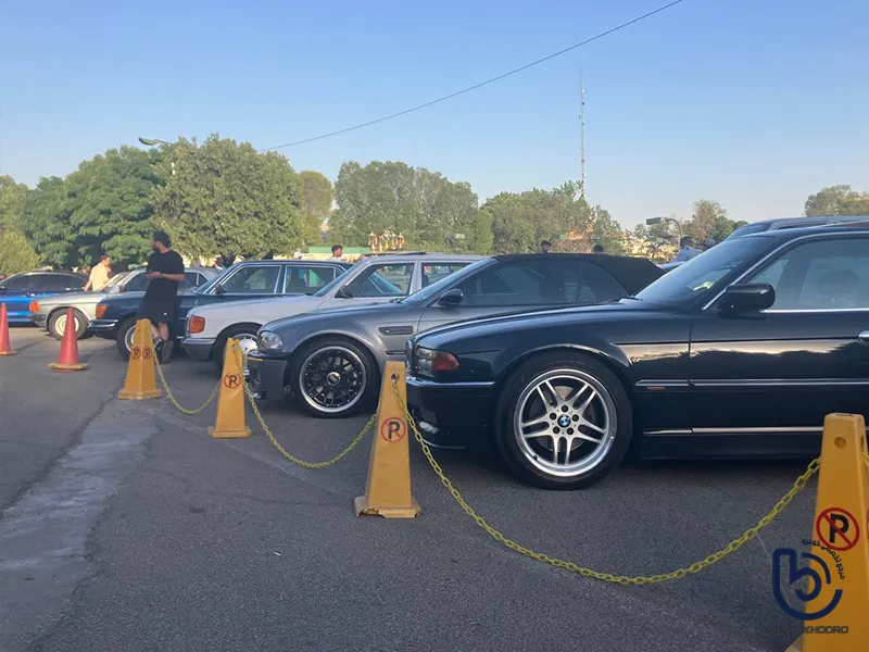 ماشین bmw در همایش خودرو